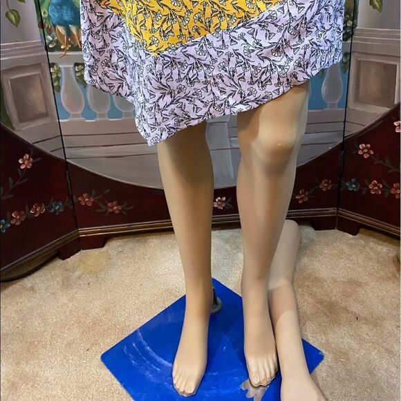 Asymmetrical two fabric skirt - Picture 2 of 7